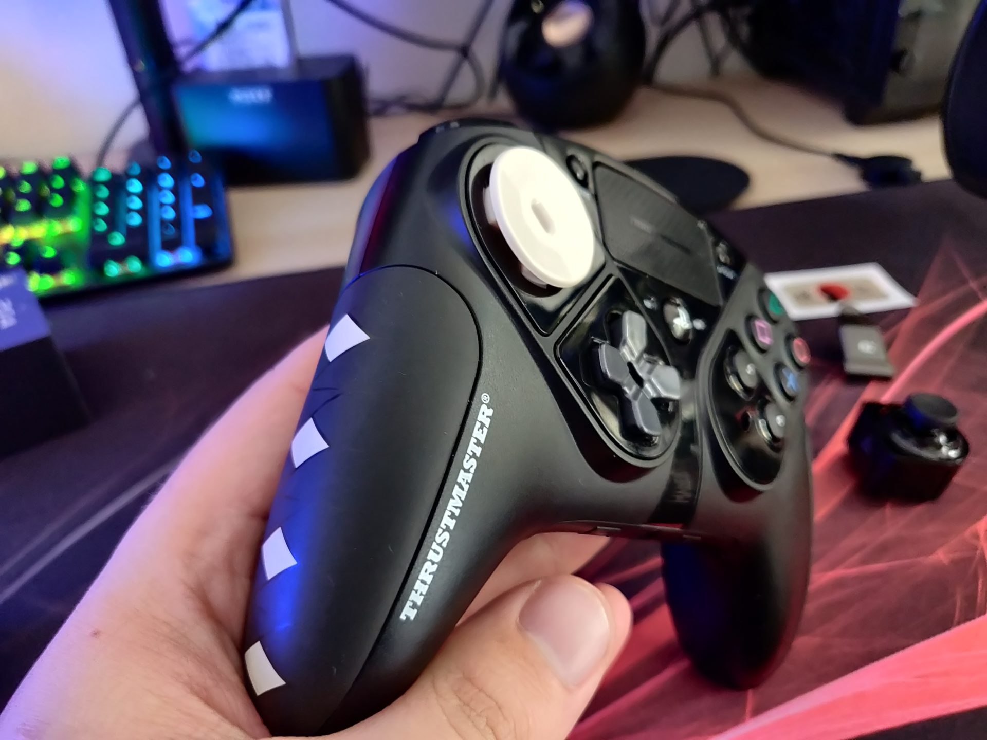 [test] Thrustmaster Eswap Pro Controller La Manette Modulable à Souhait