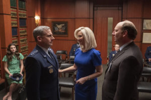 Netflix a dévoilé les premières images et a annoncé la présence de Lisa Kudrow au casting de Space Force, disponible le 29 mai.