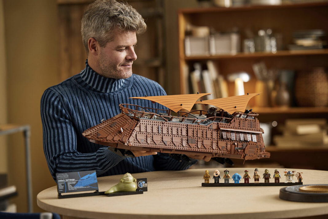 LEGO-Star-Wars-Jabba's-Sail-Barge-01