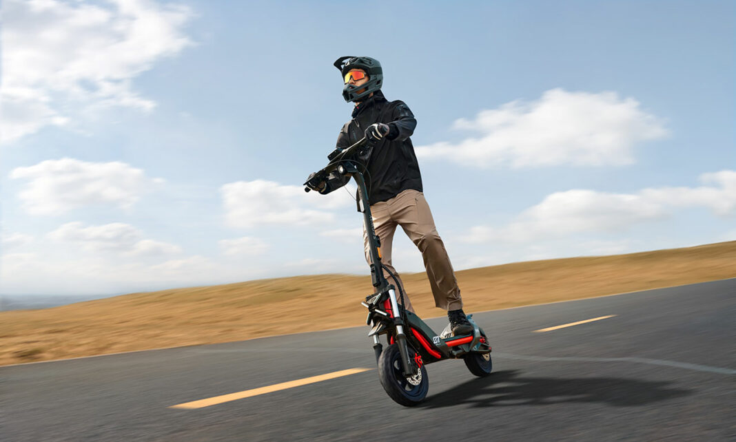 Segway-ZT3-Pro_Lifestyle-picture_Off-road_KV