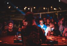 DJ